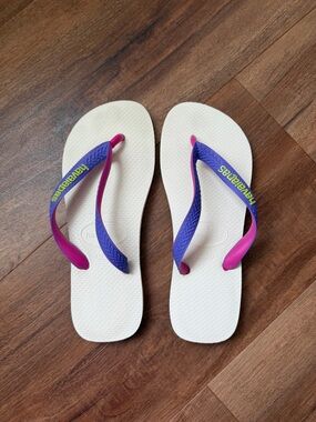 Havaianas White Flip Flops with Purple and Pink Straps